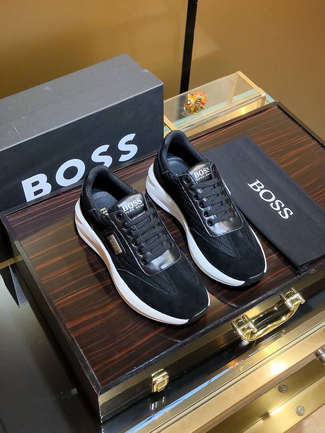 商品名称：Boss 波士 正规码数: 38-44 休闲鞋 商品材料：精选 牛皮鞋面，柔软羊皮垫脚；原厂特供大底。